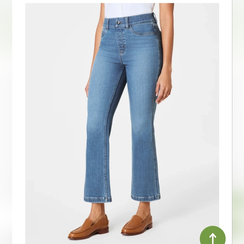 SPANX kick Flare Classic Stonewashed Blue Jeans with Raw Hem PM